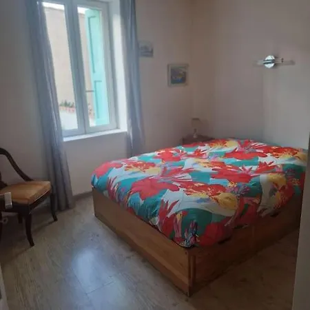 Dans Le Faubourg Proche De La Apartamento