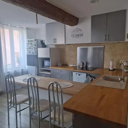 Dans Le Faubourg Proche De La Apartamento