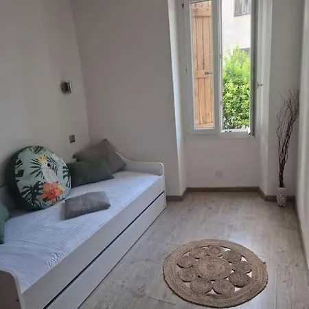 Dans Le Faubourg Proche De La Apartamento *