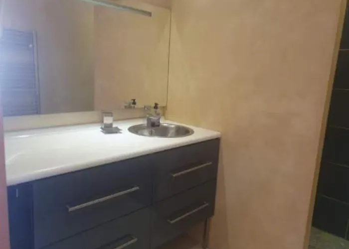 Dans Le Faubourg Proche De La Apartamento